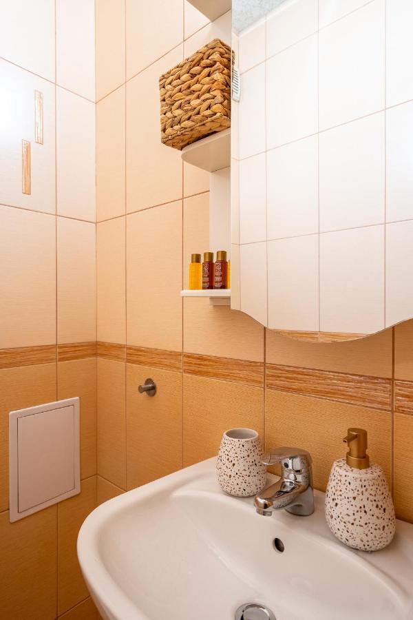 Premium Comfy 2Bdr Apt - Free Parking - Fast Wi-Fi Sofia Exterior photo