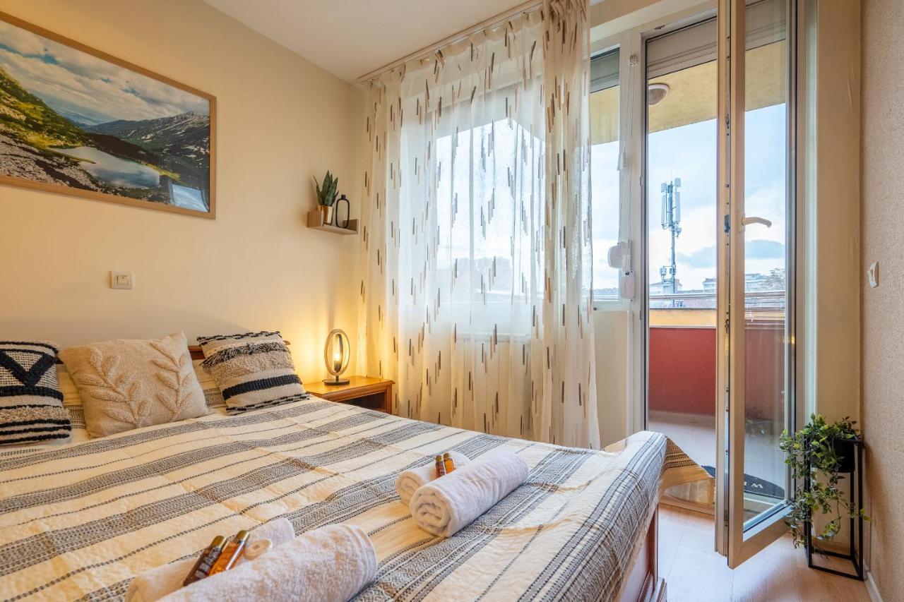 Premium Comfy 2Bdr Apt - Free Parking - Fast Wi-Fi Sofia Exterior photo