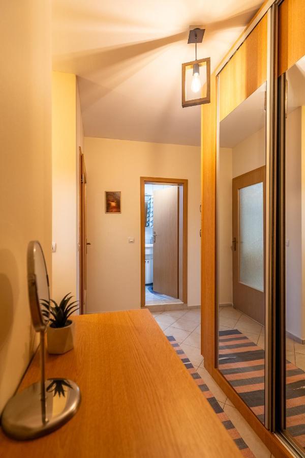 Premium Comfy 2Bdr Apt - Free Parking - Fast Wi-Fi Sofia Exterior photo