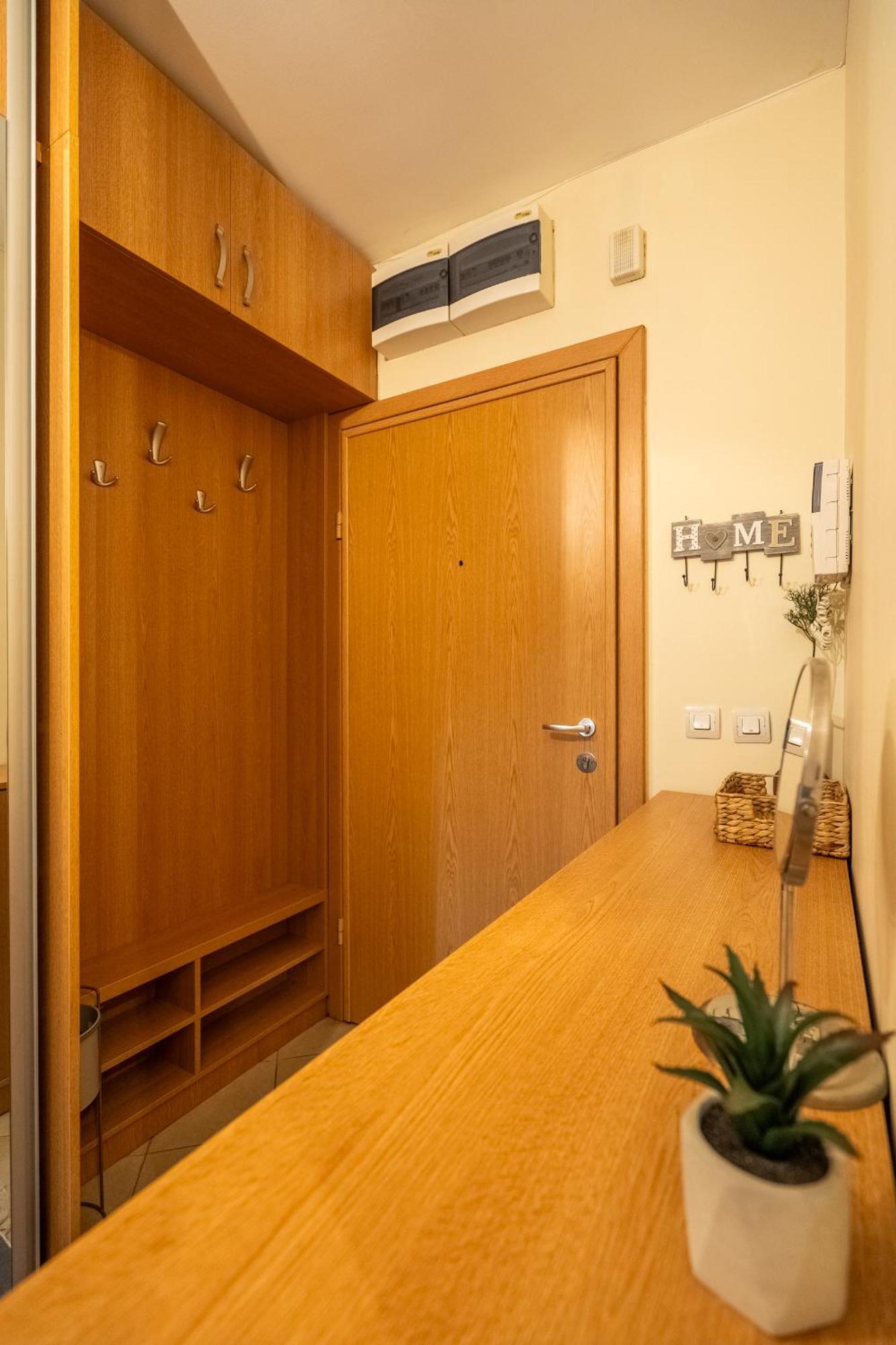 Premium Comfy 2Bdr Apt - Free Parking - Fast Wi-Fi Sofia Exterior photo